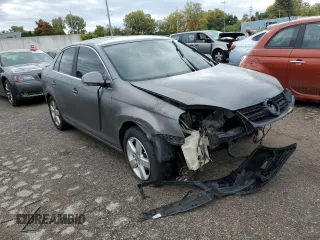2008 Volkswagen Jetta SE with VIN 3VWRZ71K88M184258, listed as a Copart auction lot 51010594 with 172,196 mi miles and Non repairable. Bid and sale history available at DreamBid. Image 1.