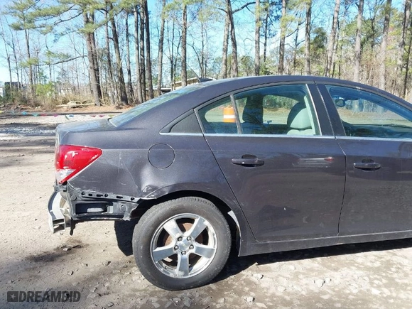 2014 Chevrolet Cruze 1LT with VIN 1G1PC5SB3E7238613, listed as a IAAI auction lot 41842648 with 147,238 mi miles. Bid and sale history available at carsss.com. Image 16.