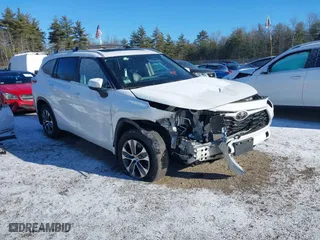 2023 Toyota Highlander L with VIN 5TDKDRBH3PS522407, listed as a IAAI auction lot 41359556 with 38,864 mi miles. Bid and sale history available at carsss.com. Image 1.