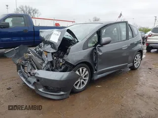 2013 Honda Fit Sport с VIN JHMGE8H56DC019458, выставлен на аукционе IAAI как лот 41912389 с пробегом Не указан миль и . История ставок и продаж доступна на DreamBid. Изображение 17.