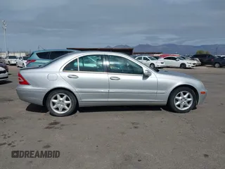 2003 Mercedes-Benz C 320 с VIN WDBRF64J03F376239, выставлен на аукционе IAAI как лот 41571617 с пробегом 138 303 миль миль и . История ставок и продаж доступна на DreamBid. Изображение 14.