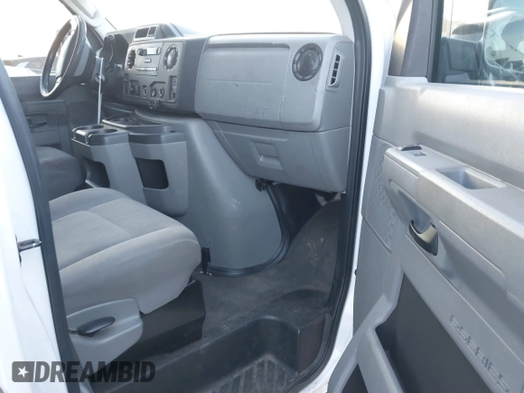 2011 Ford Econoline Cargo Commercial with VIN 1FTNE2EL2BDA71427, listed as a IAAI auction lot 41755582 with 157,531 mi miles. Bid and sale history available at carsss.com. Image 5.