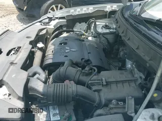 2019 Mitsubishi Outlander ES z VIN JA4AR3AU7KU020247, wystawiony jako IAAI lot #42727714 z przebiegiem 95 672 mil mil oraz . Historia ofert i sprzedaży dostępna na DreamBid. Obrazek 19.