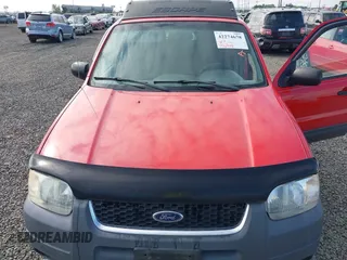 2002 Ford Escape XLT Choice с VIN 1FMCU04142KB77352, выставлен на аукционе IAAI как лот 42274678 с пробегом 175 473 миль миль и . История ставок и продаж доступна на DreamBid. Изображение 6.