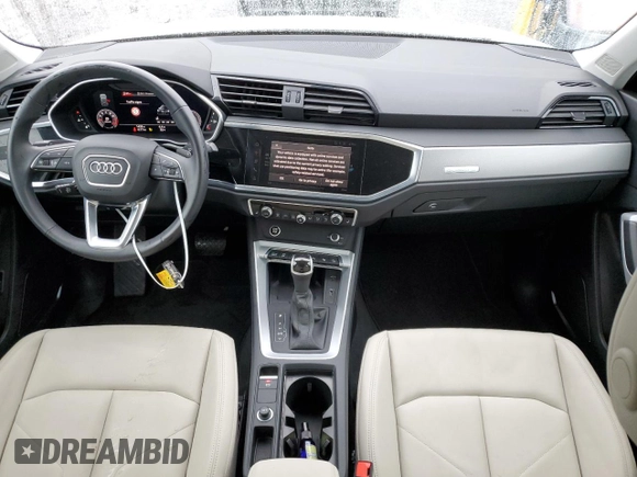 2021 Audi Q3 S line Premium Plus with VIN WA1EECF33M1101361, listed as a Copart auction lot 39205703 with 1,426 mi miles. Bid and sale history available at carsss.com. Image 8.