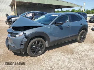 2025 Mazda CX-30 S Carbon Edition z VIN 3MVDMBCM5SM773318, wystawiony jako Copart lot #55027585 z przebiegiem 7 213 mil mil oraz Nie do naprawy • Non repairable. Historia ofert i sprzedaży dostępna na DreamBid. Obrazek 1.