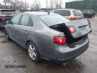 2008 Volkswagen Jetta SE with VIN 3VWRZ71K38M025440, listed as a IAAI auction lot 41604481 with Not provided miles and . Bid and sale history available at DreamBid. Image 3.
