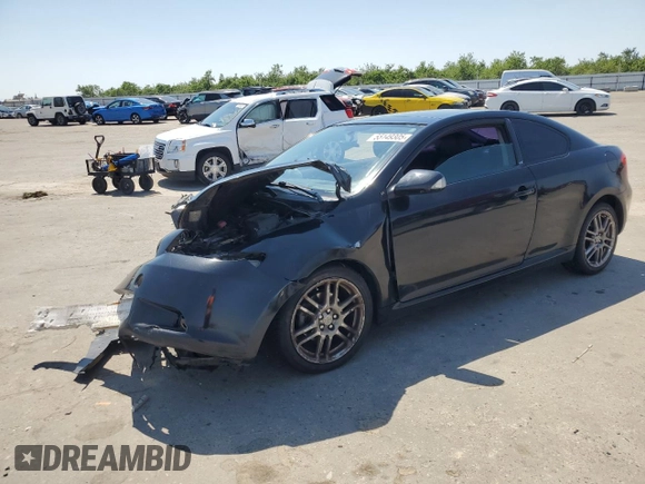 2005 Scion tC z VIN JTKDE177650047383, wystawiony jako Copart lot #55149305 z przebiegiem 176 083 mil mil oraz Szkody całkowita. Historia ofert i sprzedaży dostępna na DreamBid. Obrazek 1.
