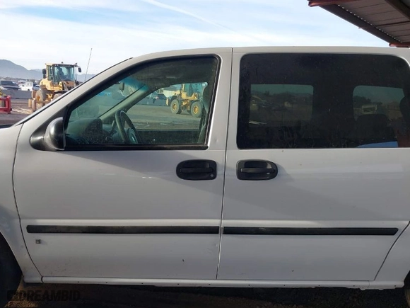 2006 Chevrolet Uplander LS Fleet with VIN 1GNDV23LX6D204348, listed as a IAAI auction lot 41242847 with NaN miles. Bid and sale history available at carsss.com. Image 14.