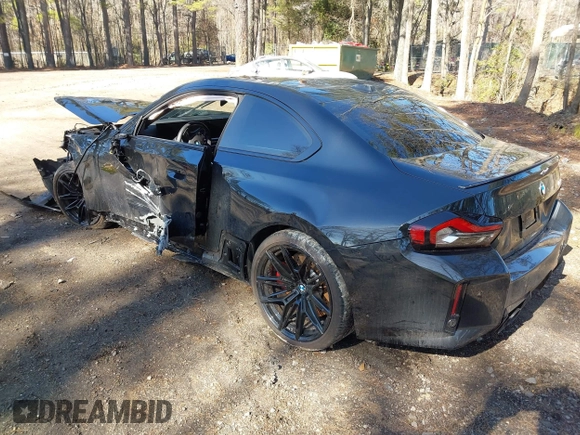 2024 BMW M2 z VIN 3MF13DM06R8E57389, wystawiony jako IAAI lot #41494927 z przebiegiem 6 690 mil mil oraz . Historia ofert i sprzedaży dostępna na DreamBid. Obrazek 3.