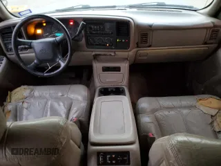 2002 Chevrolet Suburban LT with VIN 1GNEC16Z32J325173, listed as a Copart auction lot 47733995 with 285,589 mi miles and Salvage Title. Bid and sale history available at carsss.com. Image 8.