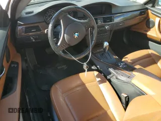 2009 BMW 3 Series 328i xDrive z VIN WBAWC33559PU83366, wystawiony jako Copart lot #78745684 z przebiegiem Nie podano mil oraz Szkoda całkowita • Salvage title. Historia ofert i sprzedaży dostępna na DreamBid. Obrazek 8.