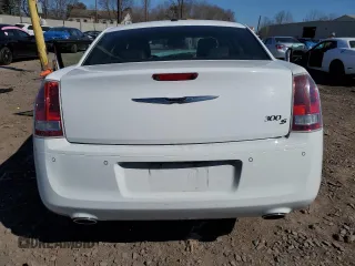 2013 Chrysler 300 with VIN 2C3CCABGXDH739421, listed as a Copart auction lot 47422055 with 117,364 mi miles and Salvage Title. Bid and sale history available at carsss.com. Image 6.