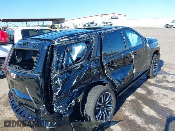 2024 Cadillac Escalade 4WD Sport Platinum z VIN 1GYS4GKL3RR339867, wystawiony jako IAAI lot #41172901 z przebiegiem Nie podano mil oraz . Historia ofert i sprzedaży dostępna na DreamBid. Obrazek 6.
