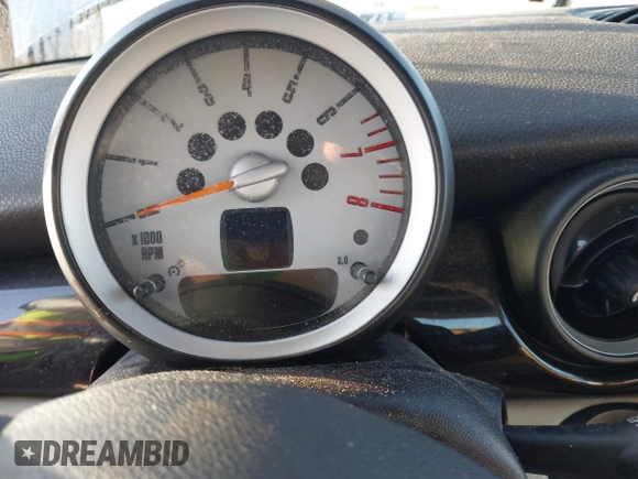 2007 MINI Hardtop with VIN WMWMF33587TU60750, listed as a IAAI auction lot 40640995 with Not Provided miles and . Bid and sale history available at DreamBid. Image 7.
