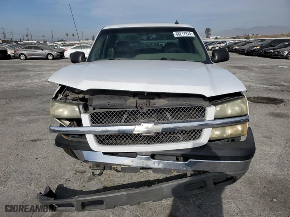 2004 Chevrolet Silverado 1500 Crew Cab LS with VIN 2GCEC13T441342635, listed as a Copart auction lot 86217874 with 341,259 mi miles and Salvage Title. Bid and sale history available at carsss.com. Image 5.