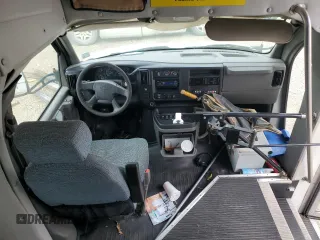 2007 Chevrolet Express Commercial C7L DRW with VIN 1GBJG31U671234848, listed as a Copart auction lot 50197555 with 97,869 mi miles and Salvage Title. Bid and sale history available at carsss.com. Image 8.
