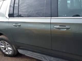 2023 Chevrolet Suburban Premier with VIN 1GNSCFKD3PR519575, listed as a IAAI auction lot 41467325 with 18,007 mi miles and . Bid and sale history available at DreamBid. Image 11.
