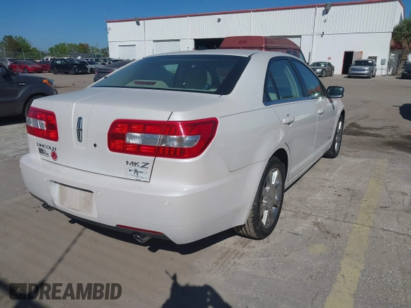 2009 Lincoln MKZ with VIN 3LNHM26T69R602589, listed as a IAAI auction lot 41589704 with 128,066 mi miles and . Bid and sale history available at DreamBid. Image 4.