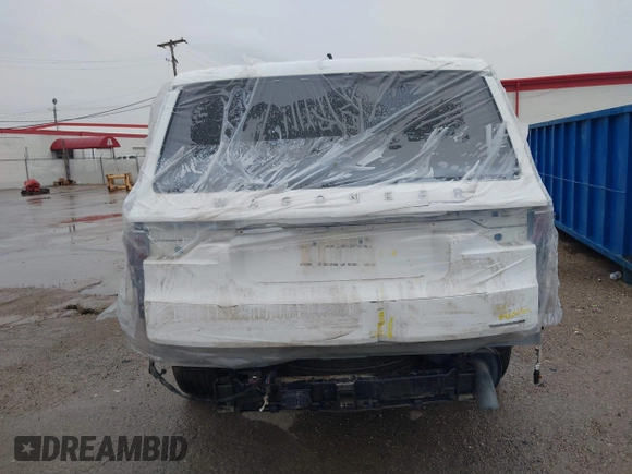 2024 Jeep Wagoneer Series II with VIN 1C4SJRBP0RS165360, listed as a IAAI auction lot 40525067 with 15,648 mi miles and . Bid and sale history available at DreamBid. Image 17.