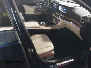 2019 Mercedes-Benz E 450 with VIN WDDZH6JB2KA609306, listed as a IAAI auction lot 41619816 with 55,593 mi miles and . Bid and sale history available at DreamBid. Image 5.