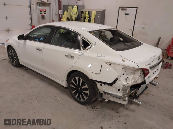 2018 Nissan Altima SR with VIN 1N4AL3AP7JC239057, listed as a IAAI auction lot 41817778 with 93,076 mi miles and . Bid and sale history available at carsss.com. Image 3.