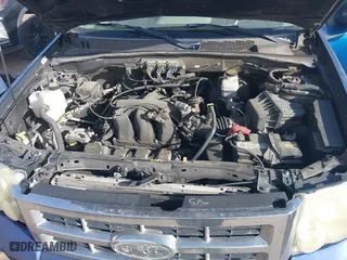 2008 Ford Escape XLT with VIN 1FMCU03148KE77063, listed as a IAAI auction lot 41815059 with 160,000 mi miles. Bid and sale history available at carsss.com. Image 10.