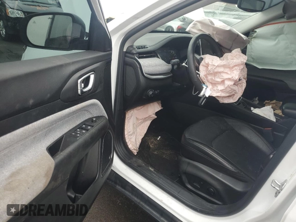2022 Jeep Compass Latitude Lux z VIN 3C4NJDFB3NT127175, wystawiony jako Copart lot #60349925 z przebiegiem 58 465 mil mil oraz Szkoda całkowita • Salvage title. Historia ofert i sprzedaży dostępna na DreamBid. Obrazek 8.