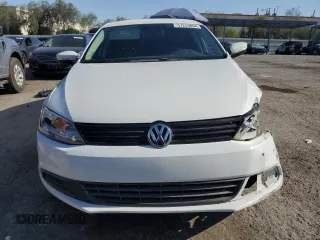 2014 Volkswagen Jetta SE with VIN 3VWD17AJ0EM423581, listed as a Copart auction lot 57253094 with 126,610 mi miles and Salvage title. Bid and sale history available at DreamBid. Image 5.