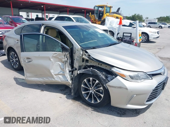 2018 Toyota Avalon Hybrid XLE Plus z VIN 4T1BD1EB5JU060570, wystawiony jako IAAI lot #42270625 z przebiegiem 100 010 mil mil oraz . Historia ofert i sprzedaży dostępna na DreamBid. Obrazek 1.