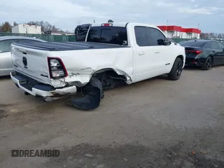 2022 Ram 1500 Big Horn z VIN 1C6SRFBT7NN375197, wystawiony jako IAAI lot #40824095 z przebiegiem 91 751 mil mil oraz . Historia ofert i sprzedaży dostępna na DreamBid. Obrazek 4.