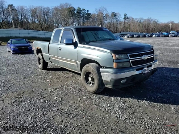 2007 Chevrolet Silverado 1500 Classic LT3 with VIN 1GCEK19Z17Z116675, listed as a Copart auction lot 86546764 with 303,418 mi miles and Salvage Title. Bid and sale history available at carsss.com. Image 10.