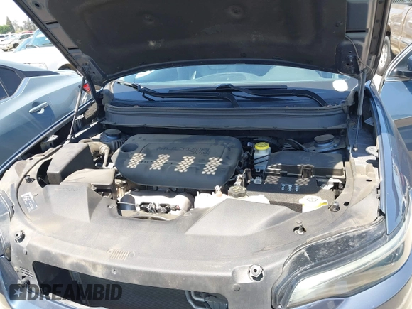 2020 Jeep Cherokee Latitude Plus z VIN 1C4PJMLB2LD616974, wystawiony jako IAAI lot #42164598 z przebiegiem 52 361 mil mil oraz . Historia ofert i sprzedaży dostępna na DreamBid. Obrazek 10.