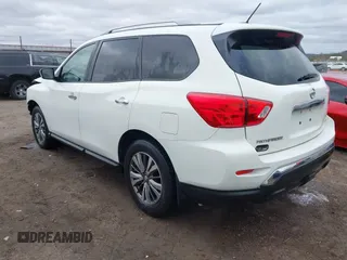 2018 Nissan Pathfinder SL z VIN 5N1DR2MM6JC647790, wystawiony jako IAAI lot #41223318 z przebiegiem 127 855 mil mil oraz . Historia ofert i sprzedaży dostępna na DreamBid. Obrazek 3.