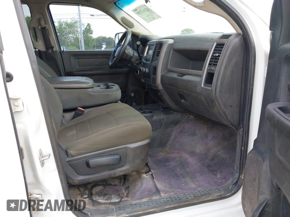 2018 Ram 2500 Tradesman with VIN 3C6UR5HJ0JG150860, listed as a IAAI auction lot 42163239 with 226,893 mi miles. Bid and sale history available at carsss.com. Image 5.