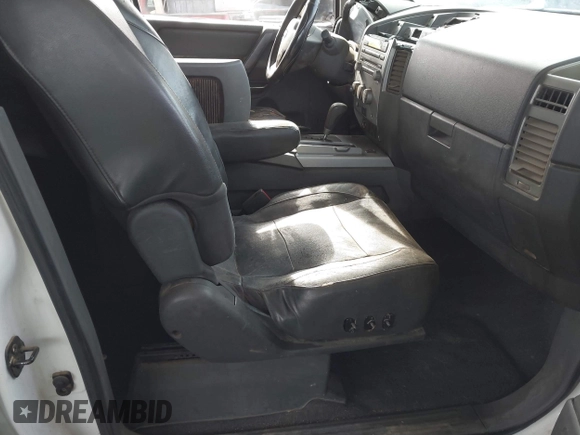 2005 Nissan Titan LE with VIN 1N6AA07B35N545772, listed as a IAAI auction lot 41695580 with Not Provided miles. Bid and sale history available at carsss.com. Image 5.