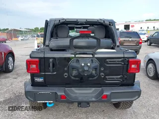 2024 Jeep Wrangler Rubicon X z VIN 1C4RJXR64RW197186, wystawiony jako IAAI lot #42405700 z przebiegiem 6 397 mil mil oraz . Historia ofert i sprzedaży dostępna na DreamBid. Obrazek 16.