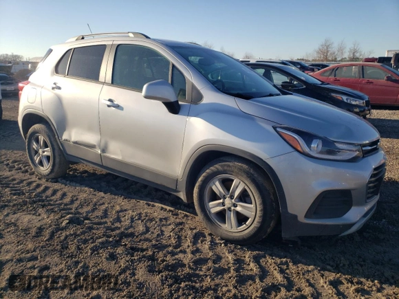 2022 Chevrolet Trax LT with VIN KL7CJLSMXNB518332, listed as a Copart auction lot 43560825 with 17,763 mi miles and Salvage Title. Bid and sale history available at carsss.com. Image 4.