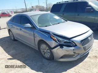 2016 Hyundai Sonata Hybrid SE with VIN KMHE24L15GA025570, listed as a IAAI auction lot 41735029 with 142,346 mi miles. Bid and sale history available at carsss.com. Image 1.