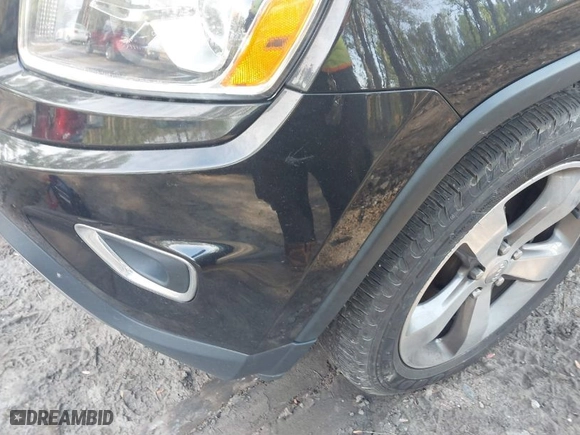 2015 Jeep Grand Cherokee Limited with VIN 1C4RJFBM6FC618650, listed as a IAAI auction lot 42031535 with 133,049 mi miles. Bid and sale history available at carsss.com. Image 6.