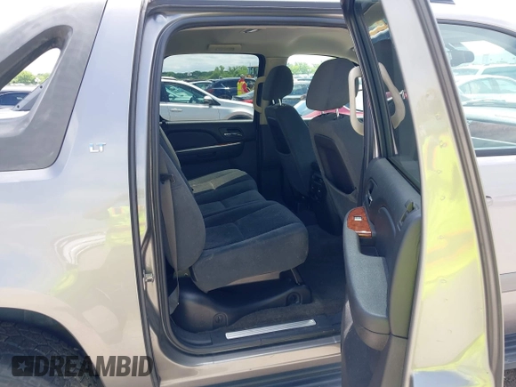 2008 Chevrolet Avalanche LS z VIN 3GNEC12J48G173429, wystawiony jako IAAI lot #42212433 z przebiegiem 151 817 mil mil oraz . Historia ofert i sprzedaży dostępna na DreamBid. Obrazek 8.