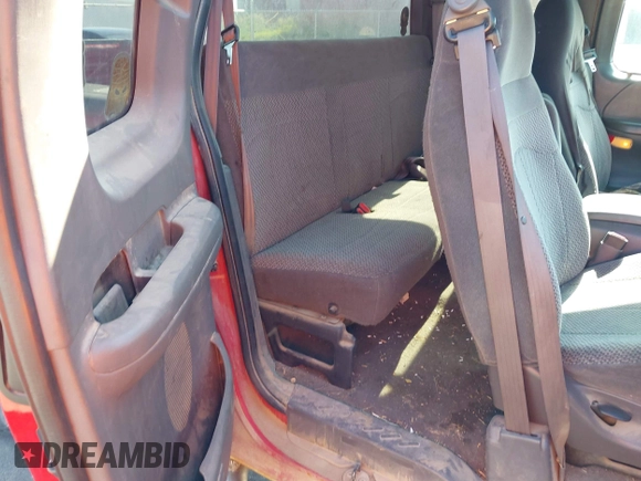 1999 Ford F-250 with VIN 1FTPX28L1XKB97599, listed as a IAAI auction lot 42523803 with 357,976 mi miles and . Bid and sale history available at DreamBid. Image 8.
