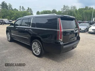2015 Cadillac Escalade ESV Premium z VIN 1GYS4JKJ1FR272533, wystawiony jako IAAI lot #42461108 z przebiegiem 227 892 mil mil oraz . Historia ofert i sprzedaży dostępna na DreamBid. Obrazek 3.
