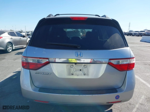 2013 Honda Odyssey LX with VIN 5FNRL5H2XDB065141, listed as a IAAI auction lot 41712328 with 174,020 mi miles. Bid and sale history available at carsss.com. Image 16.