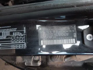 1998 BMW 5 Series 528i z VIN WBADD6325WBW34033, wystawiony jako IAAI lot #41025167 z przebiegiem Nie podano mil oraz . Historia ofert i sprzedaży dostępna na DreamBid. Obrazek 9.