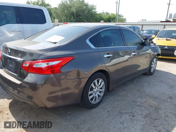 2016 Nissan Altima S z VIN 1N4AL3AP5GN304212, wystawiony jako IAAI lot #42268073 z przebiegiem Nie podano mil oraz . Historia ofert i sprzedaży dostępna na DreamBid. Obrazek 4.
