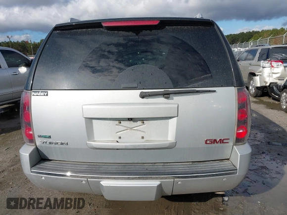 2012 GMC Yukon Denali with VIN 1GKS1EEF0CR256515, listed as a IAAI auction lot 41079993 with 207,470 mi miles. Bid and sale history available at carsss.com. Image 16.