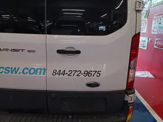 2016 Ford Transit Cargo z VIN 1FTYE1YM3GKB15532, wystawiony jako IAAI lot #42788480 z przebiegiem 64 600 mil mil oraz . Historia ofert i sprzedaży dostępna na DreamBid. Obrazek 24.