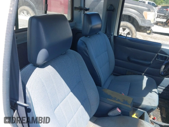 1995 Nissan Frontier XE with VIN 1N6SD16S9SC381048, listed as a IAAI auction lot 42365010 with 138,553 mi miles and . Bid and sale history available at DreamBid. Image 8.