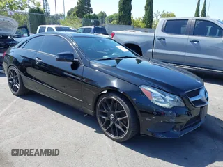 2014 Mercedes-Benz E 350 z VIN WDDKJ5KBXEF245187, wystawiony jako IAAI lot #42519980 z przebiegiem 195 857 mil mil oraz . Historia ofert i sprzedaży dostępna na DreamBid. Obrazek 1.